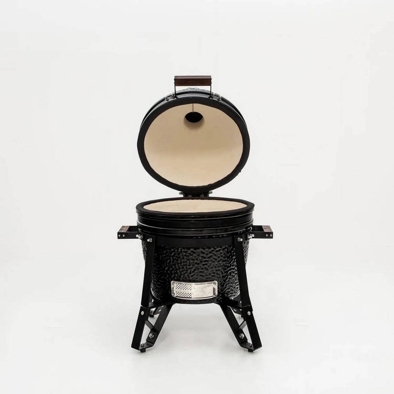 The Bastard Compact kamado barbecue voor balkon en gezin