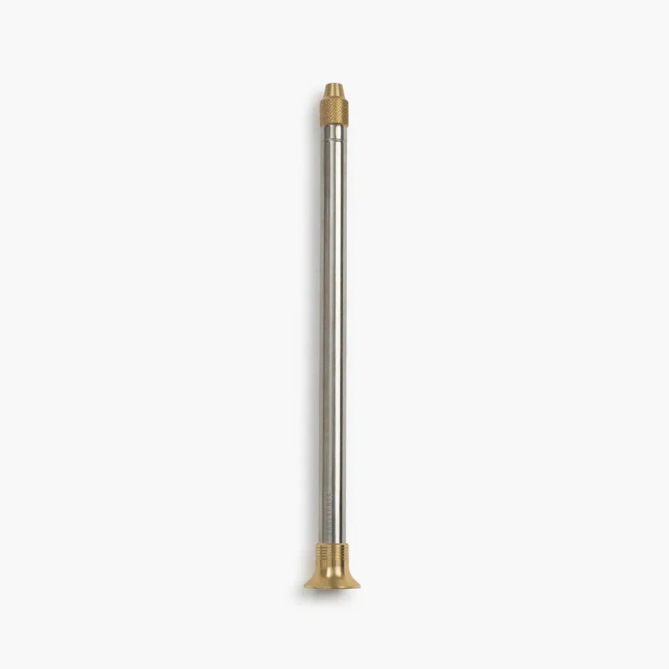 Bare Bones Living Telescoping vuuraanblazer messing