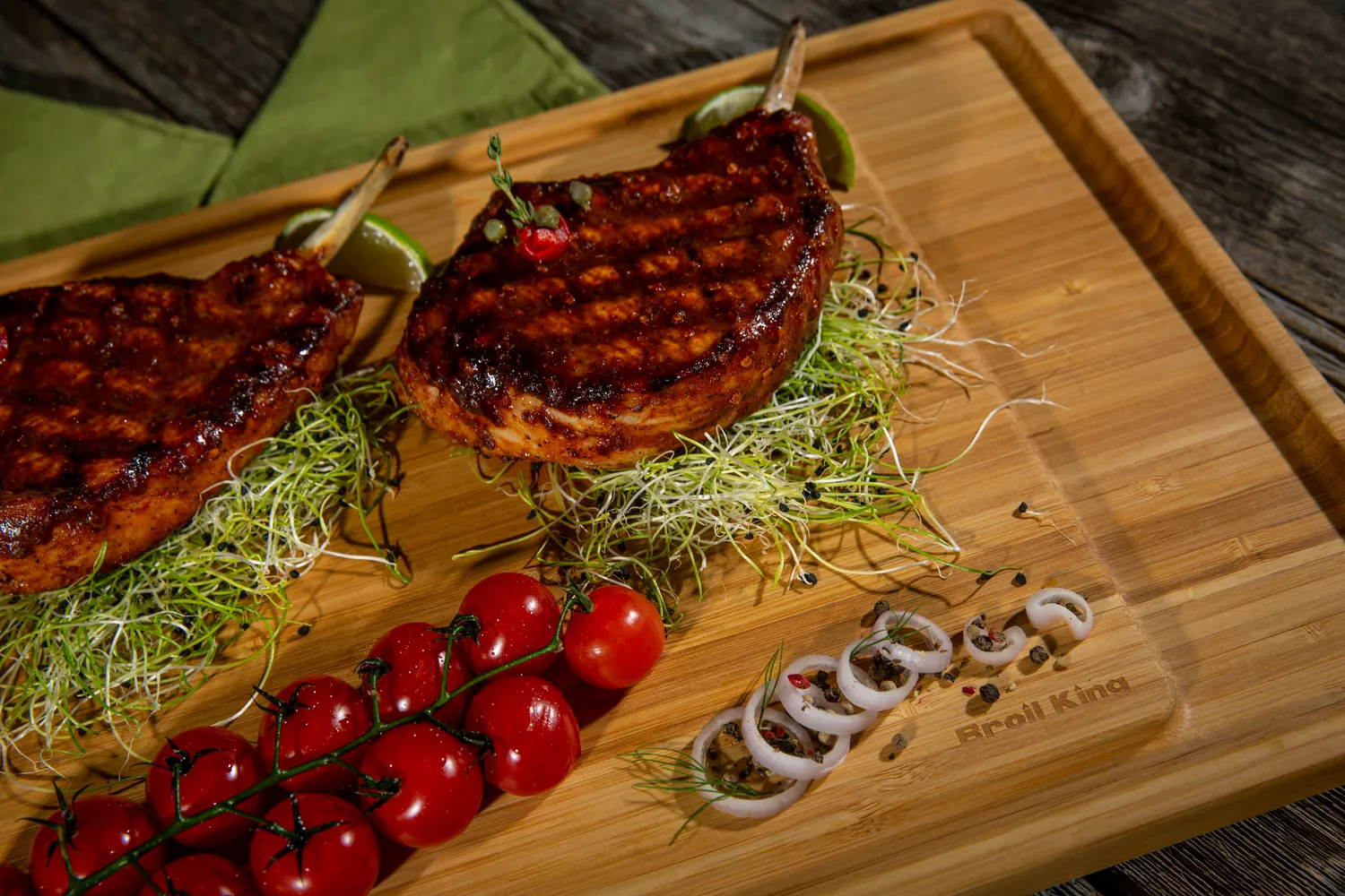 Broil King Imperial snijplank bamboe 45 cm met sapgoot
