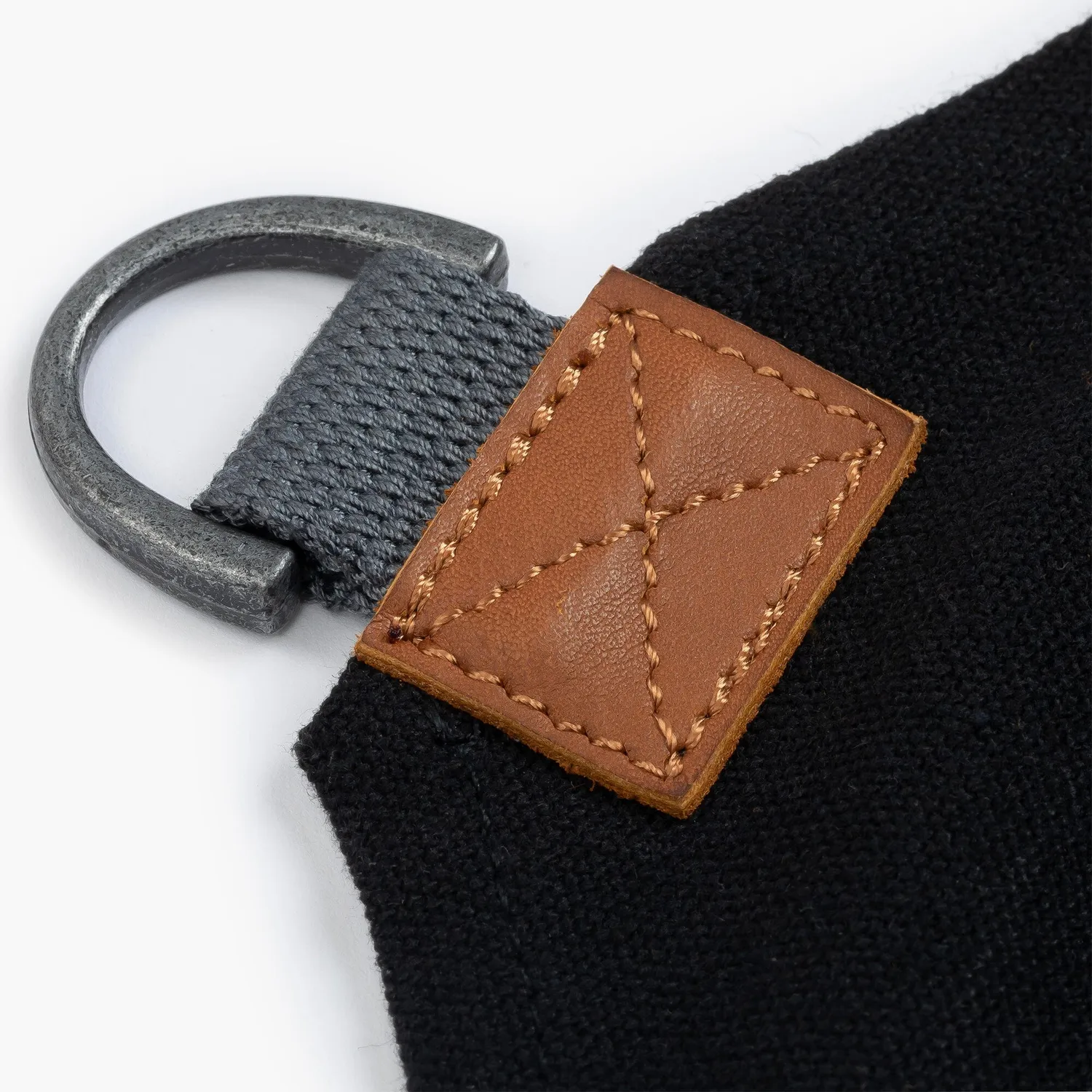 Bare Bones Living Classic Crossback Apron schort zwart canvas