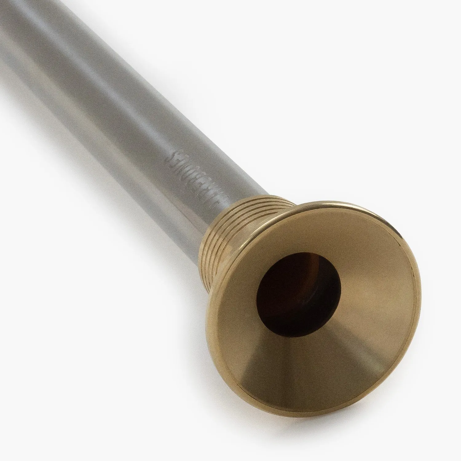 Bare Bones Living Telescoping vuuraanblazer messing