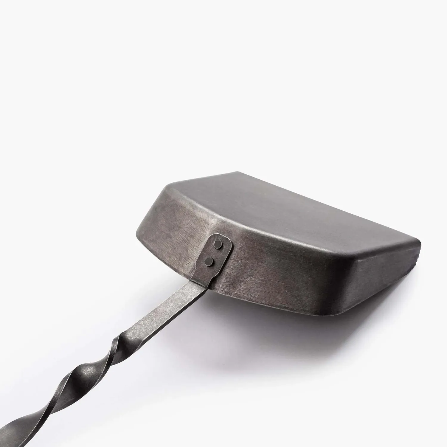 Barebones Cowboy Grill kolenschep RVS walnoot