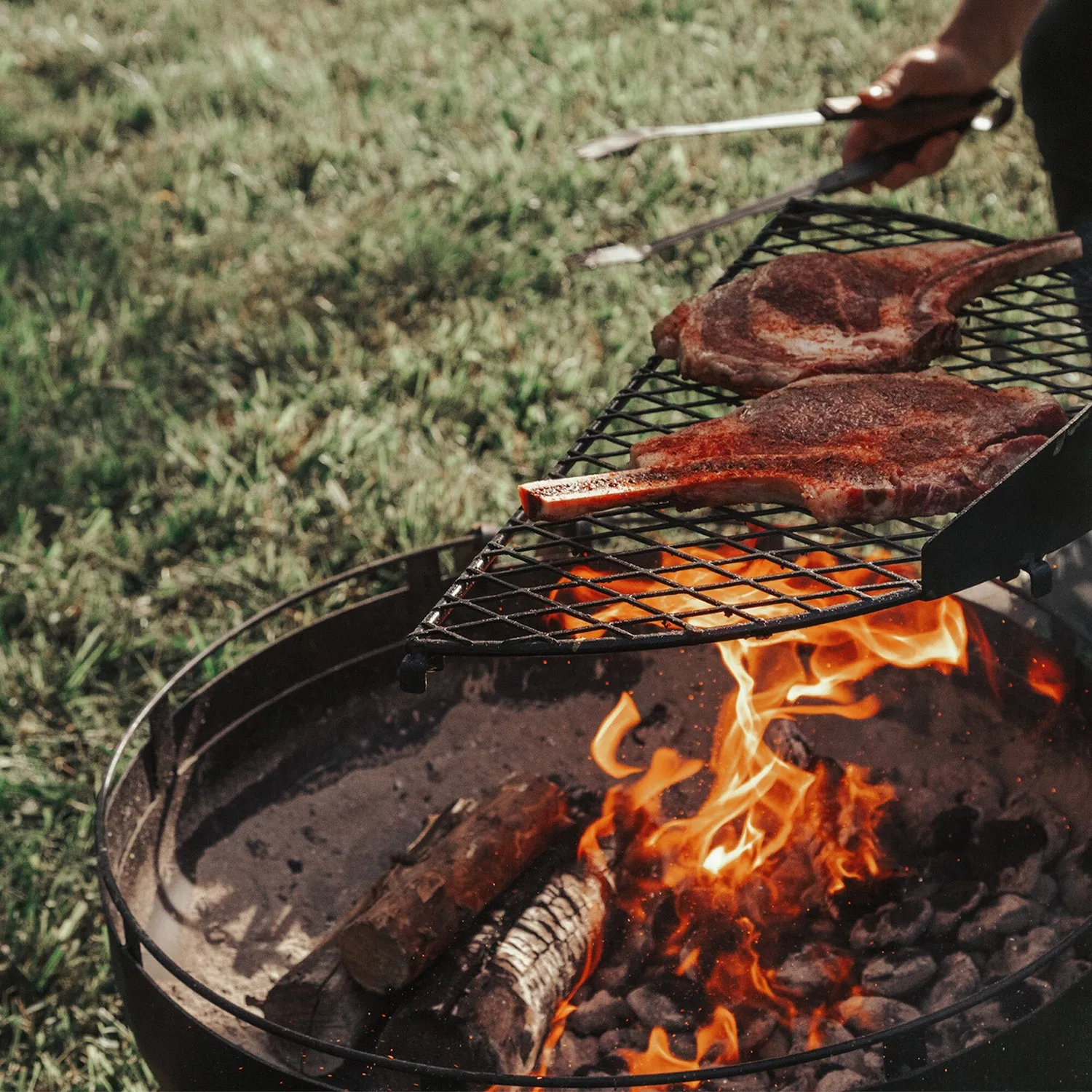 Barebones Cowboy Fire Pit Grill 23 vuurkorf barbecue bundel staal