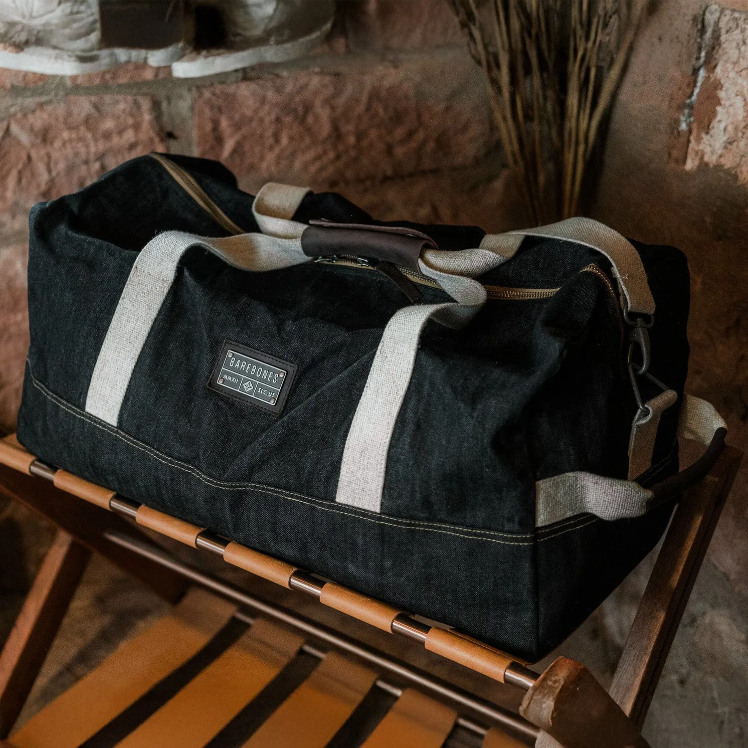 Bare Bones Living Neelum Duffel reistas denim weekendformaat