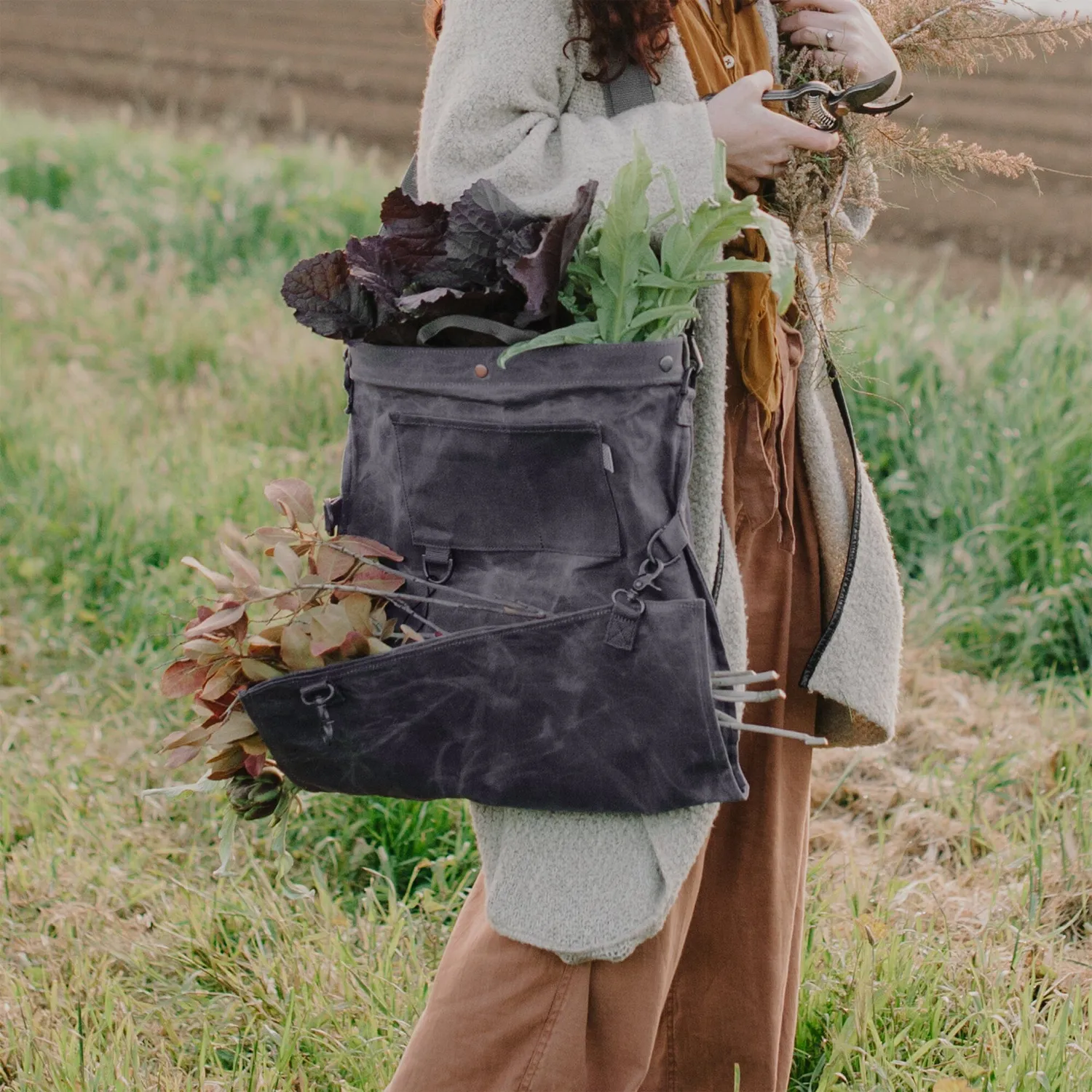 Bare Bones Living Gathering Bag oogsttas slate gray wax