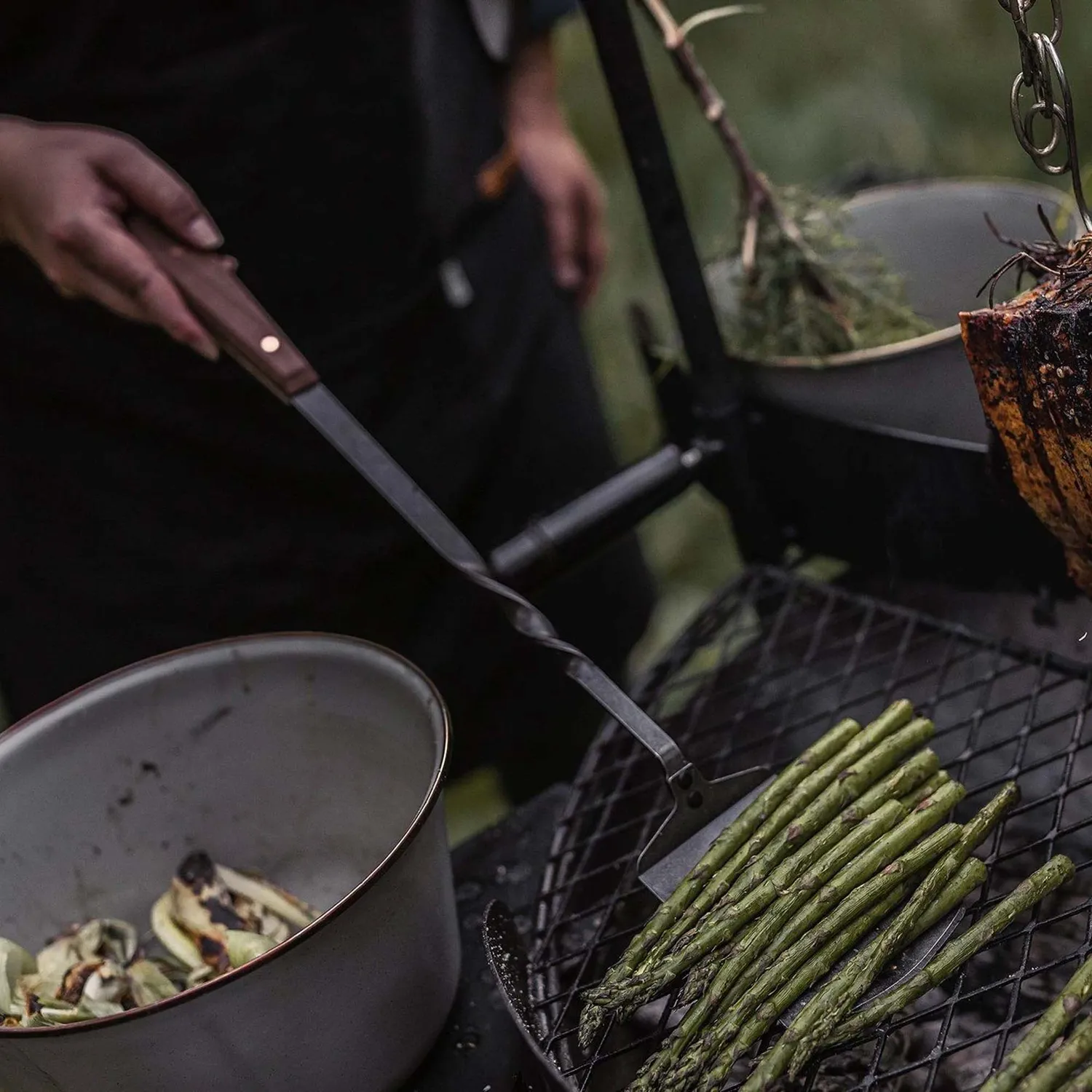 Bare Bones Living Cowboy Grill spatel walnoot lang