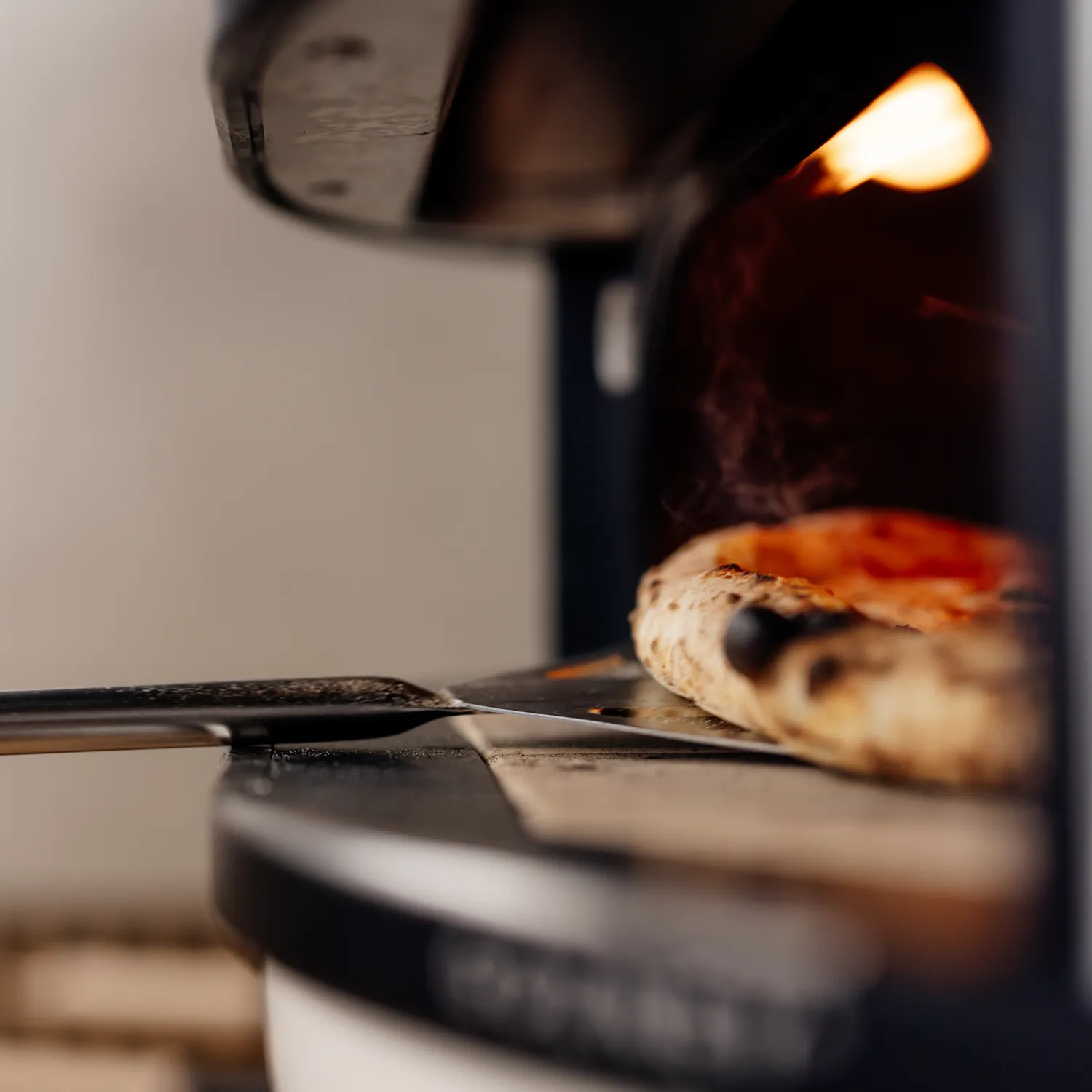 Gozney Balance Turning Peel pizzaschep geperforeerd