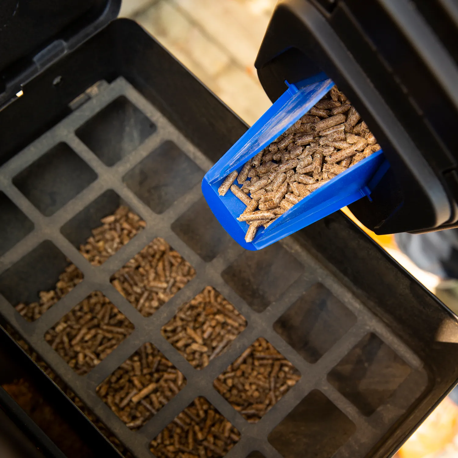 Broil King pellet opbergbak 9 kg met schenktuit