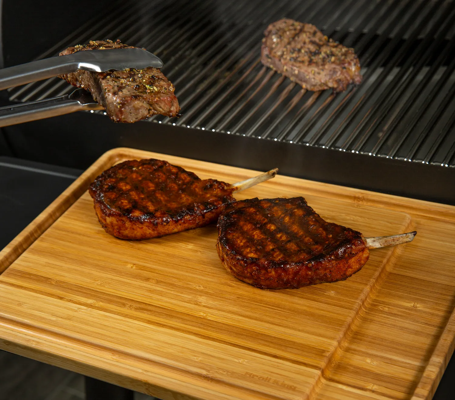 Broil King Imperial snijplank bamboe 45 cm met sapgoot